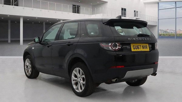 Used Land Rover Discovery Sport 2017 for sale - 76306489: Photo 7