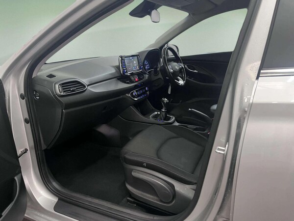 Used Hyundai i30 2018 for sale - 76071595: Photo 46