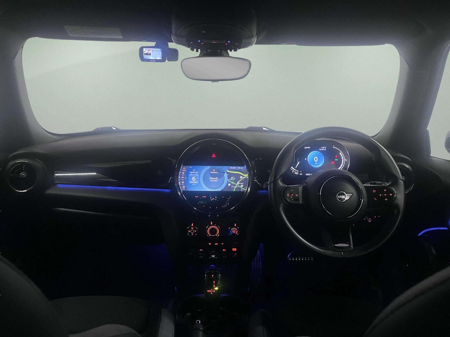 Used MINI Hatch 2021 for sale - 76839372: Photo 2