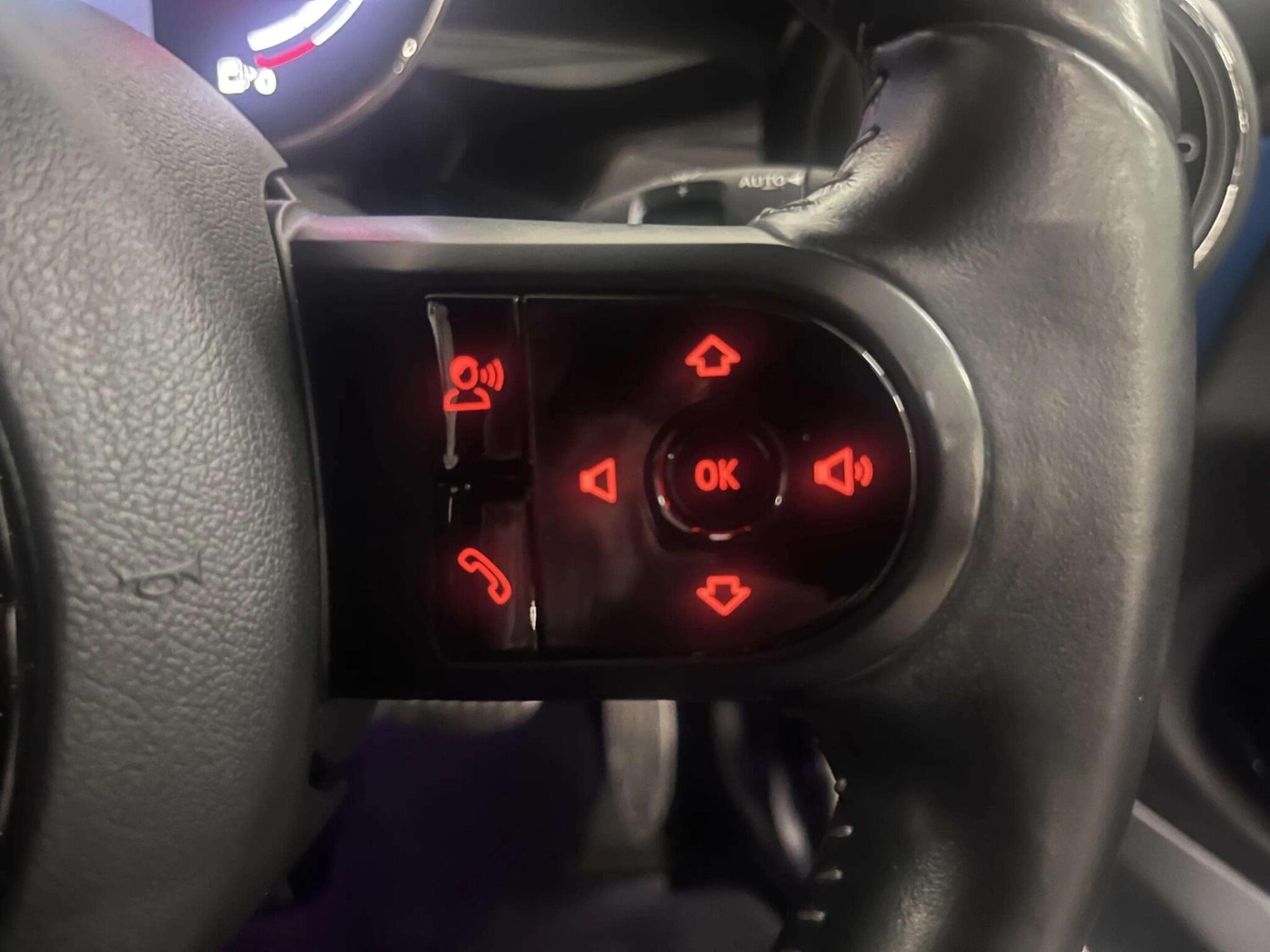 Used MINI Hatch 2021 for sale - 76839372: Photo 41