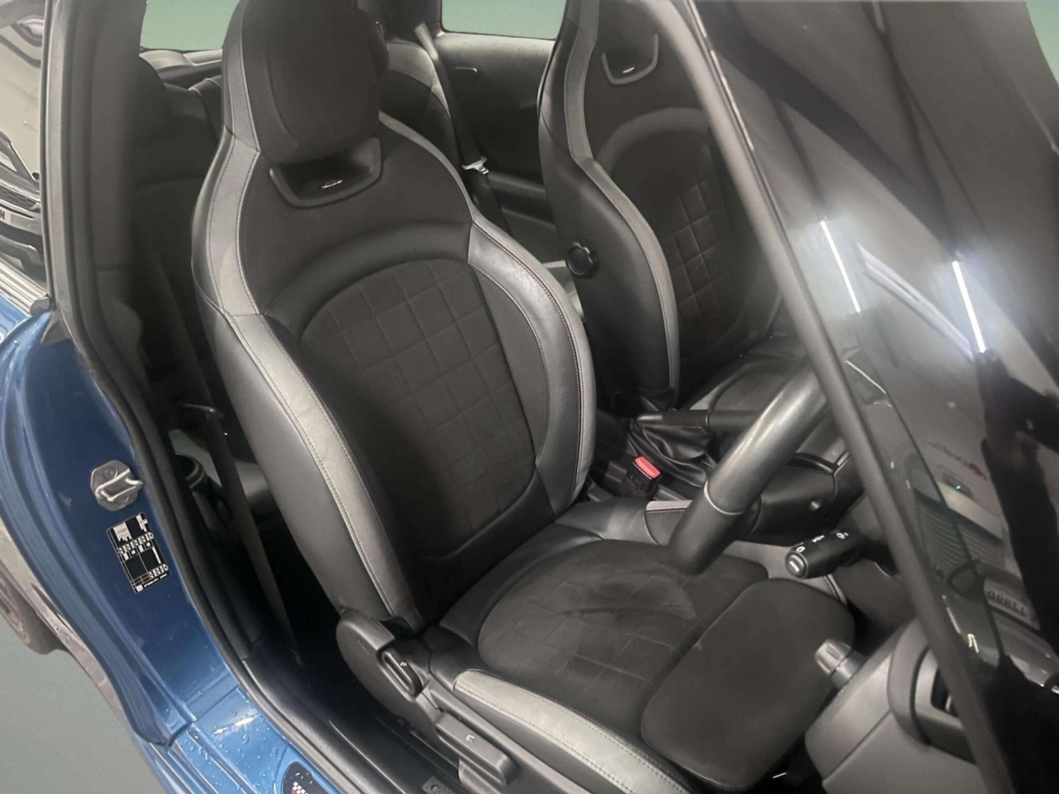 Used MINI Hatch 2021 for sale - 76839372: Photo 47