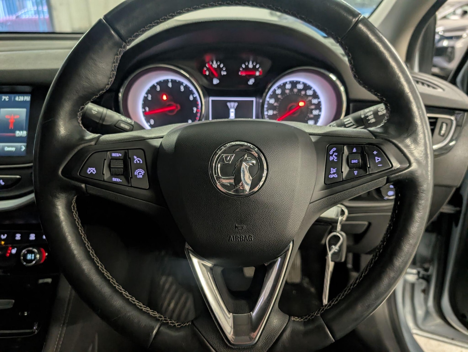 Used Vauxhall Astra 2017 for sale - 77345063: Photo 22