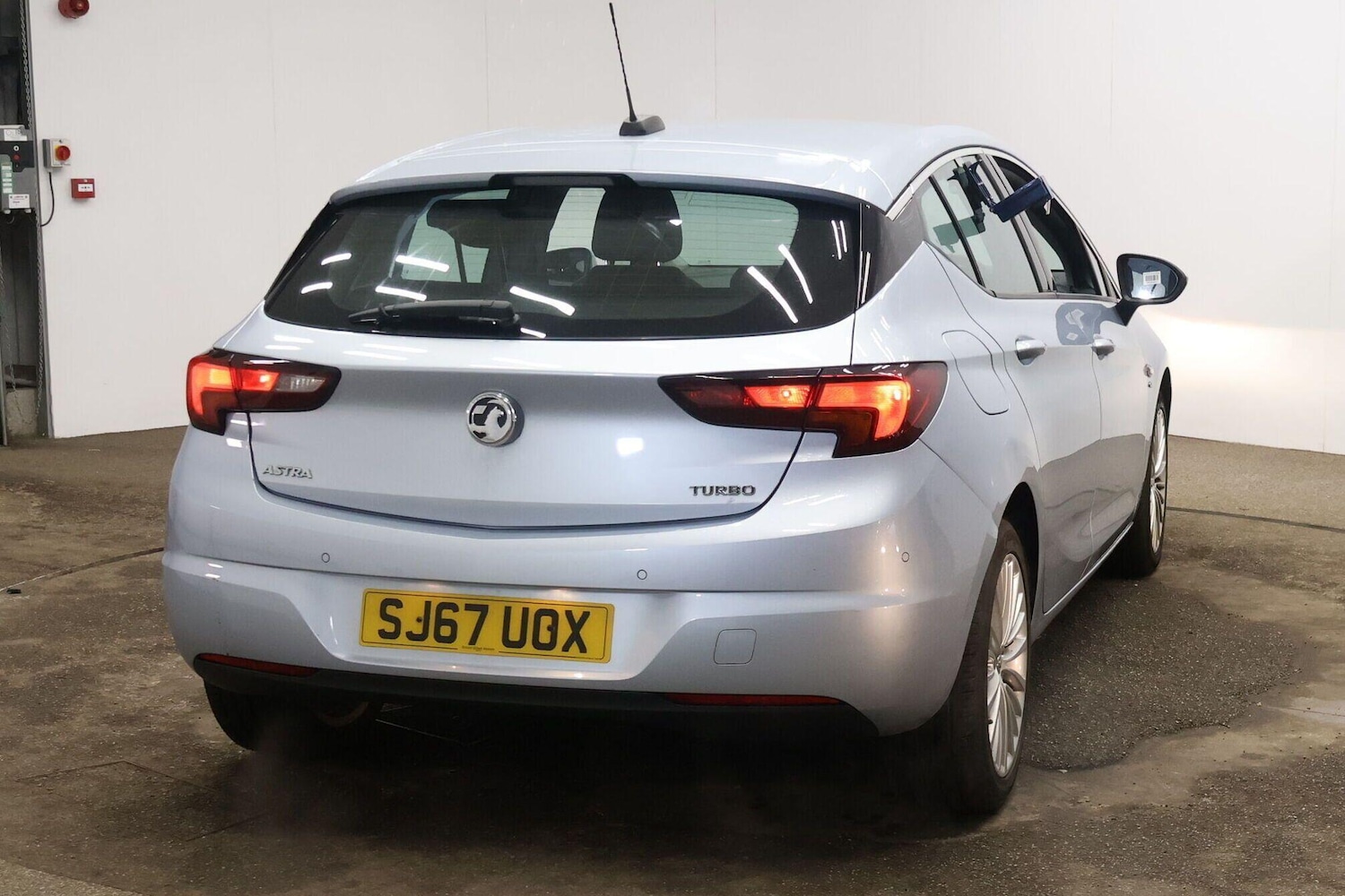 Used Vauxhall Astra 2017 for sale - 77345063: Photo 6