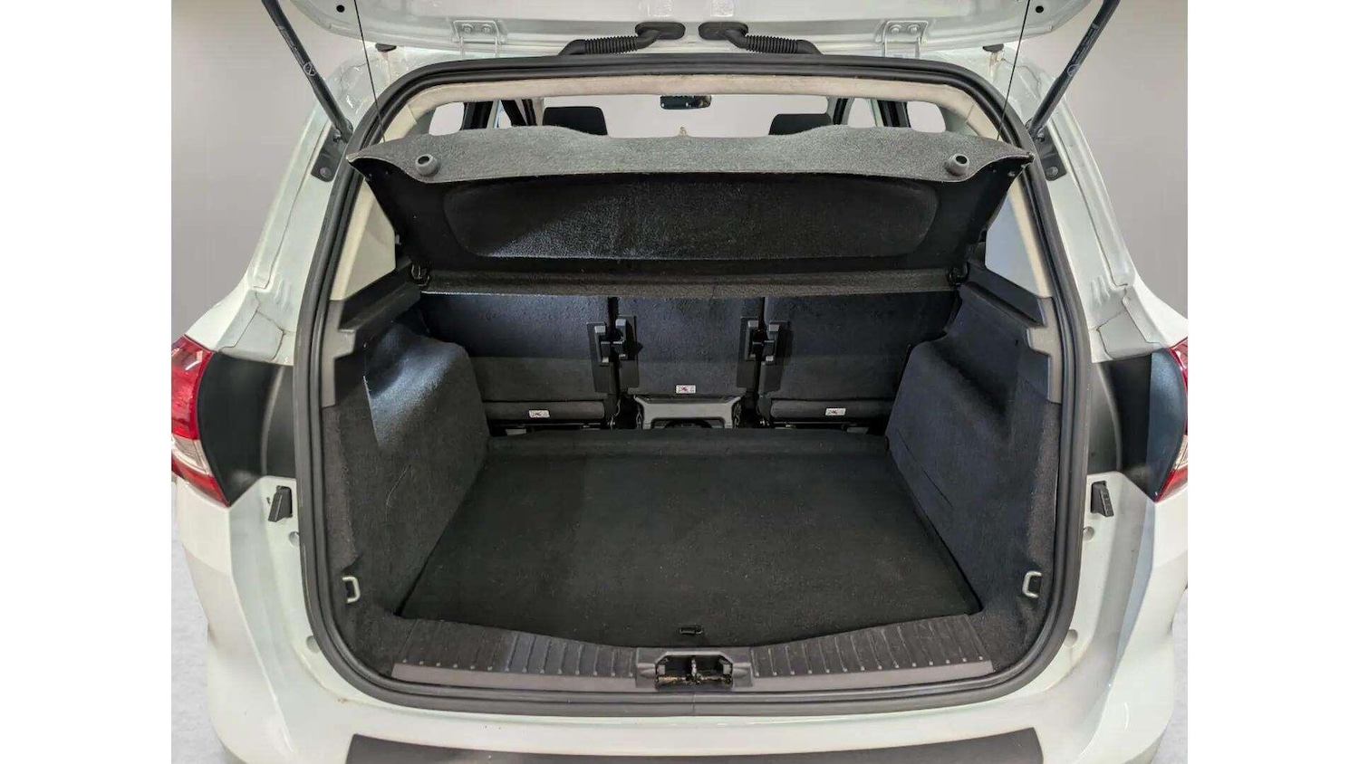 Used Ford C-Max 2018 for sale - 75741143: Photo 41