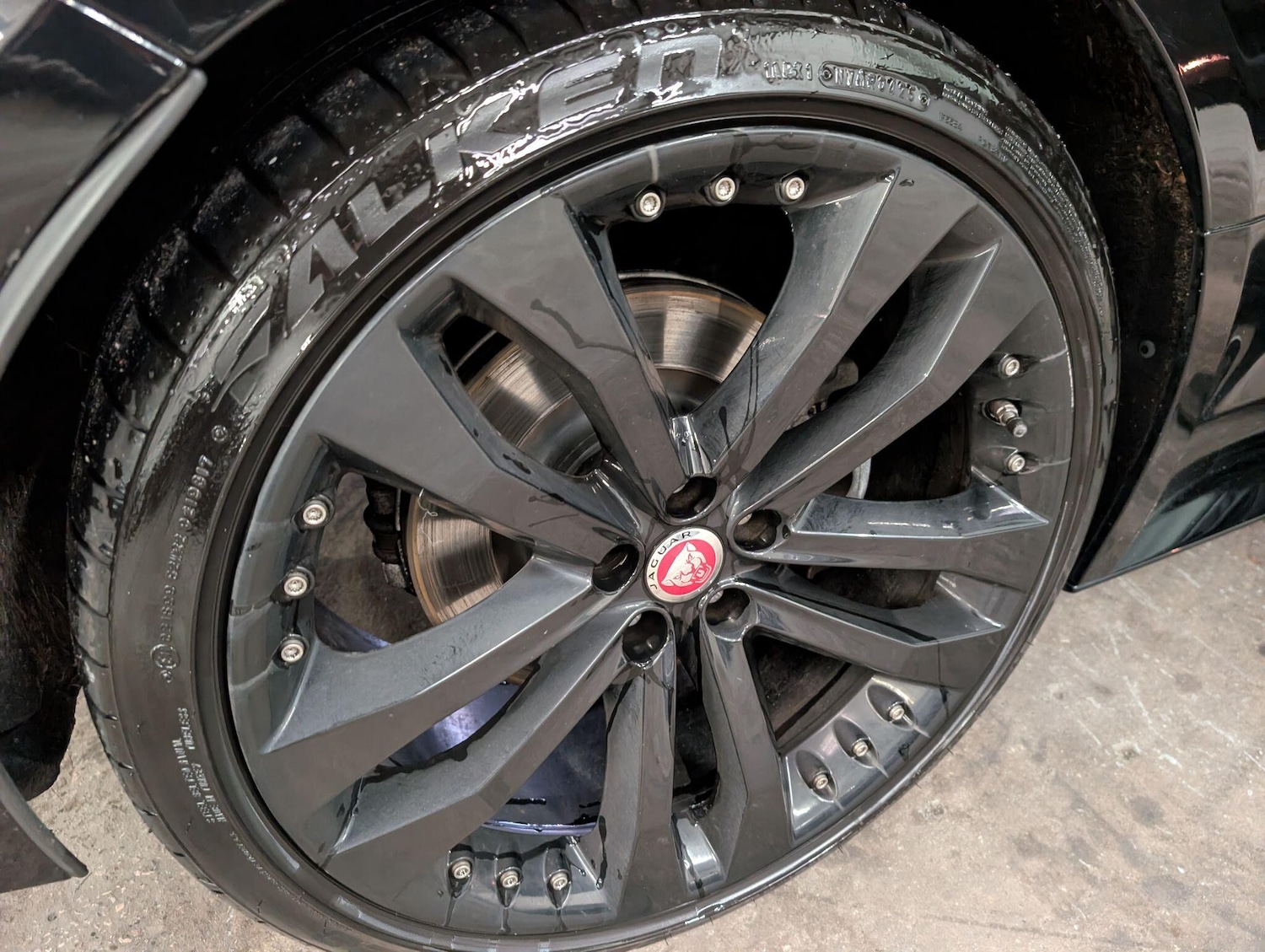 Used Jaguar F-Type 2018 for sale - 76965292: Photo 17