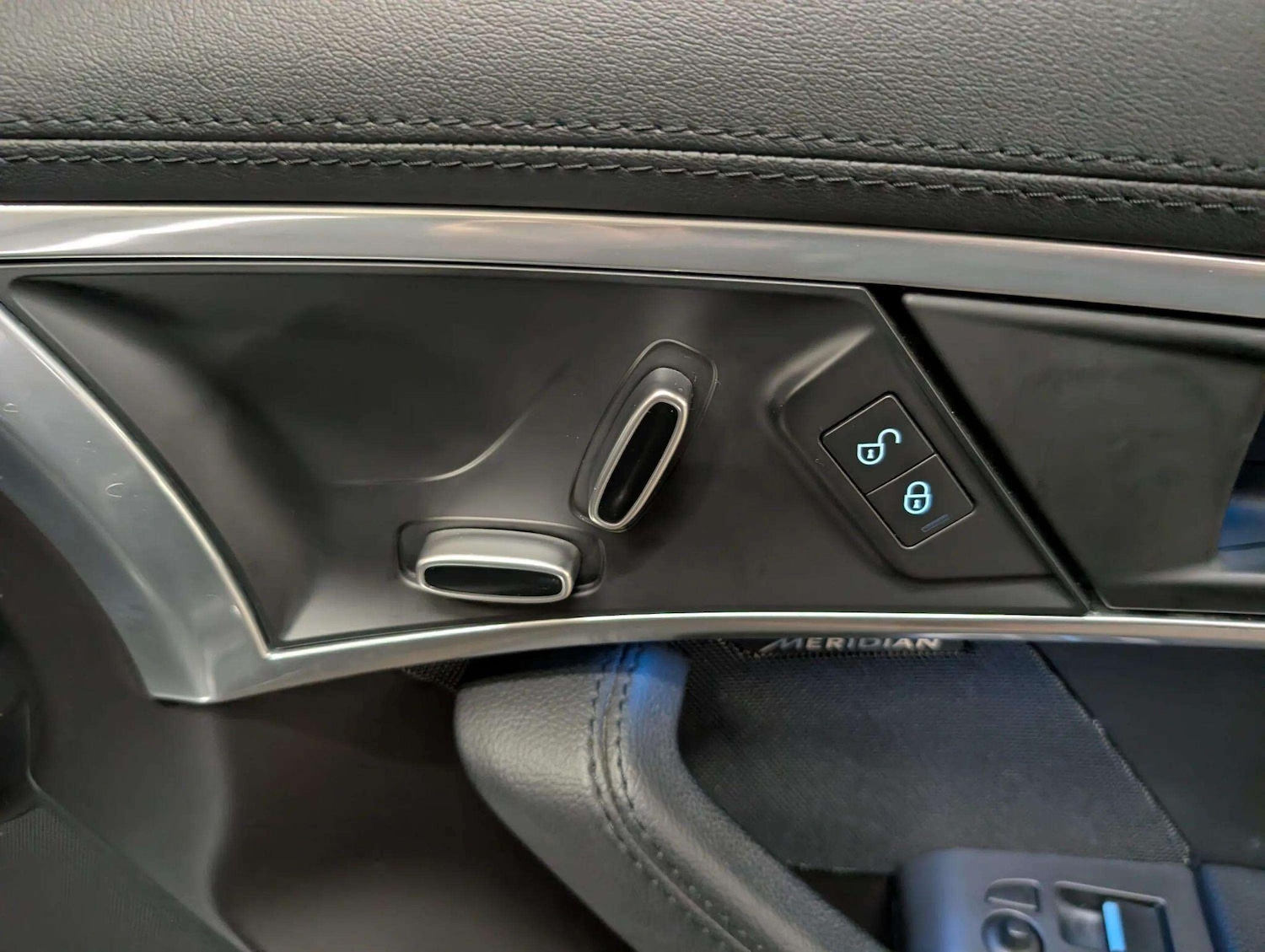 Used Jaguar F-Type 2018 for sale - 76965292: Photo 45