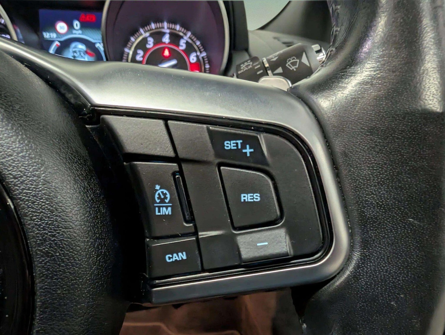 Used Jaguar F-Type 2018 for sale - 76965292: Photo 48