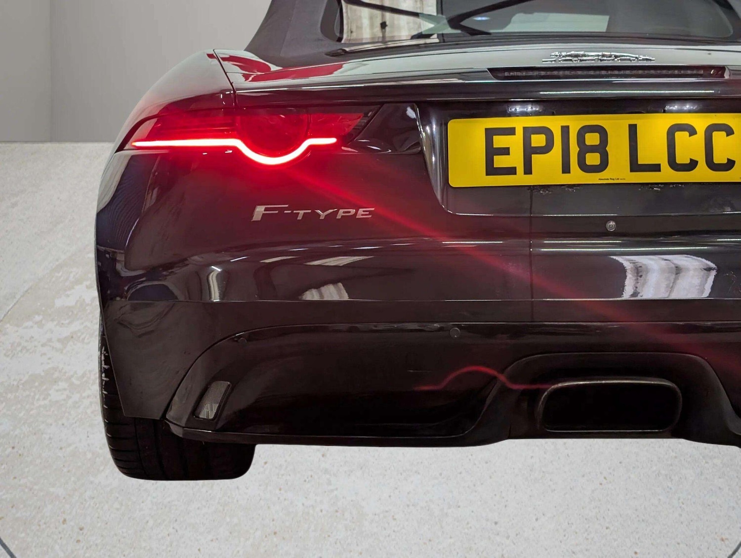 Used Jaguar F-Type 2018 for sale - 76965292: Photo 61