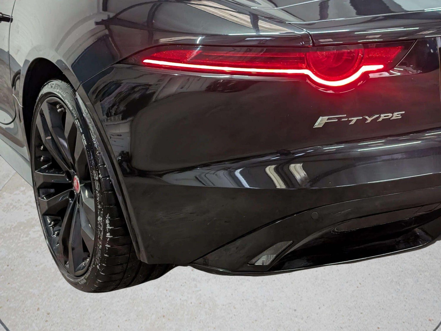 Used Jaguar F-Type 2018 for sale - 76965292: Photo 62