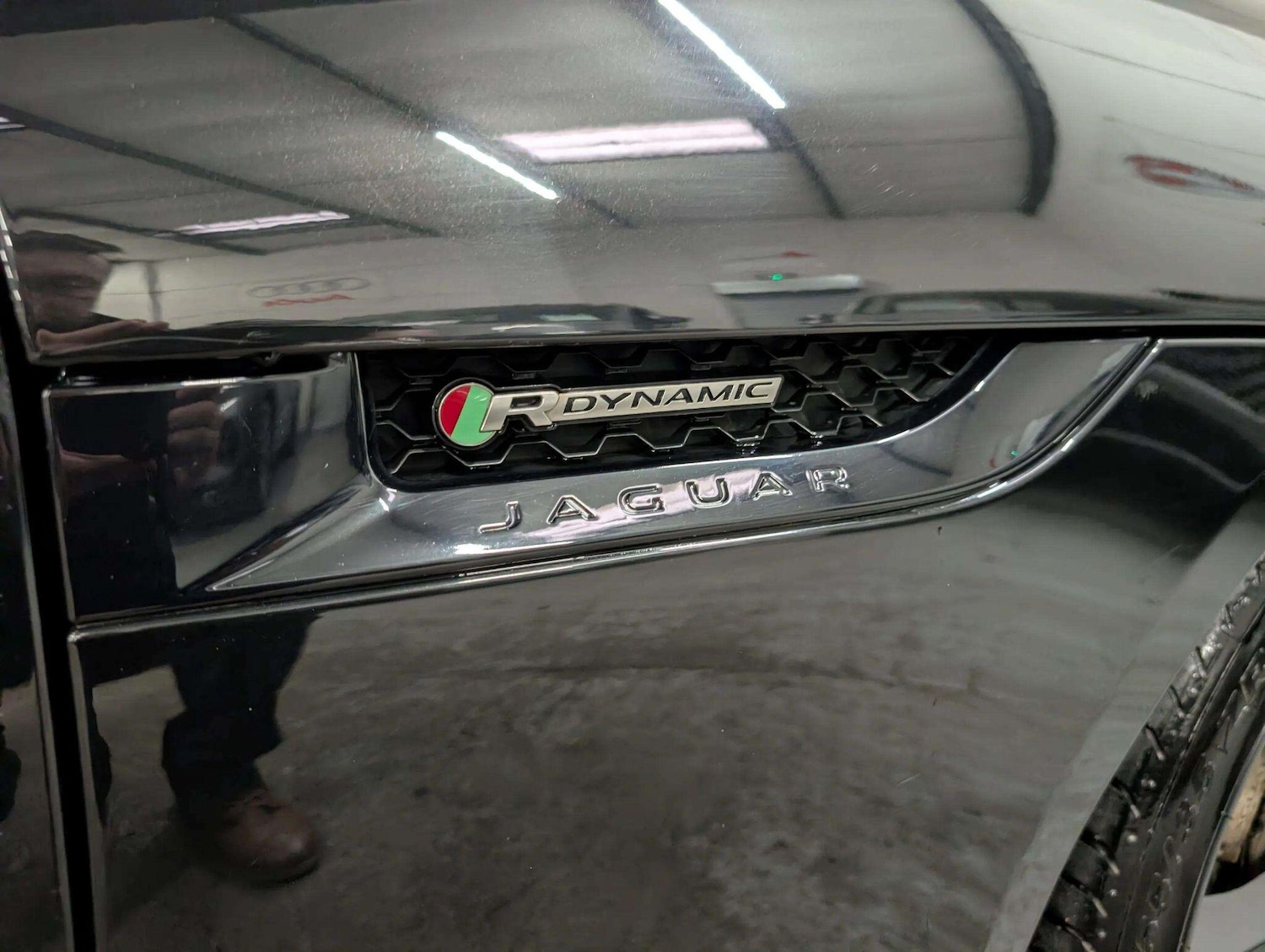 Used Jaguar F-Type 2018 for sale - 76965292: Photo 65