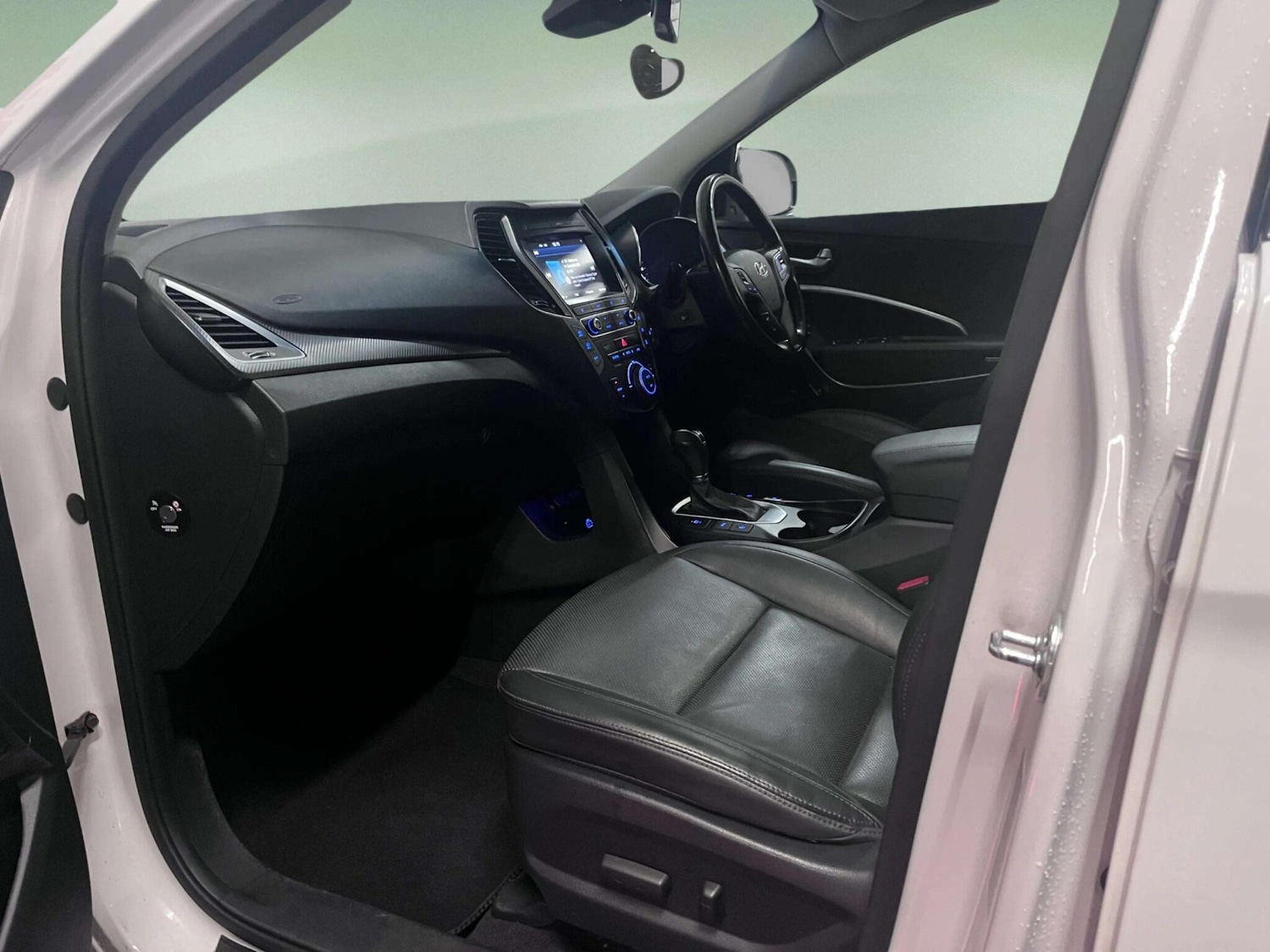 Used Hyundai Santa Fe 2016 for sale - 76512043: Photo 18