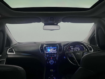 Used Hyundai Santa Fe 2016 for sale - 76512043: Photo