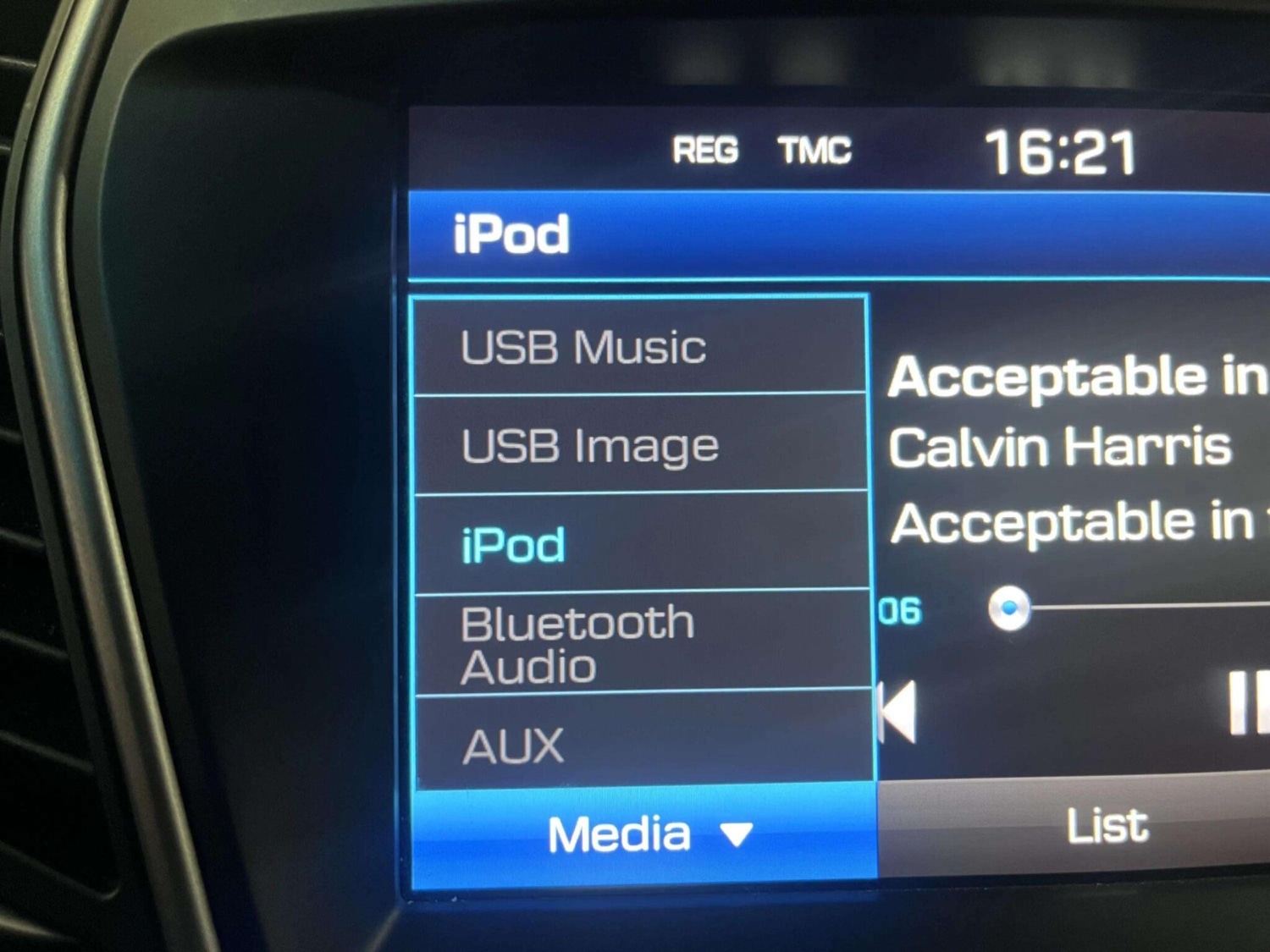 Used Hyundai Santa Fe 2016 for sale - 76512043: Photo 30