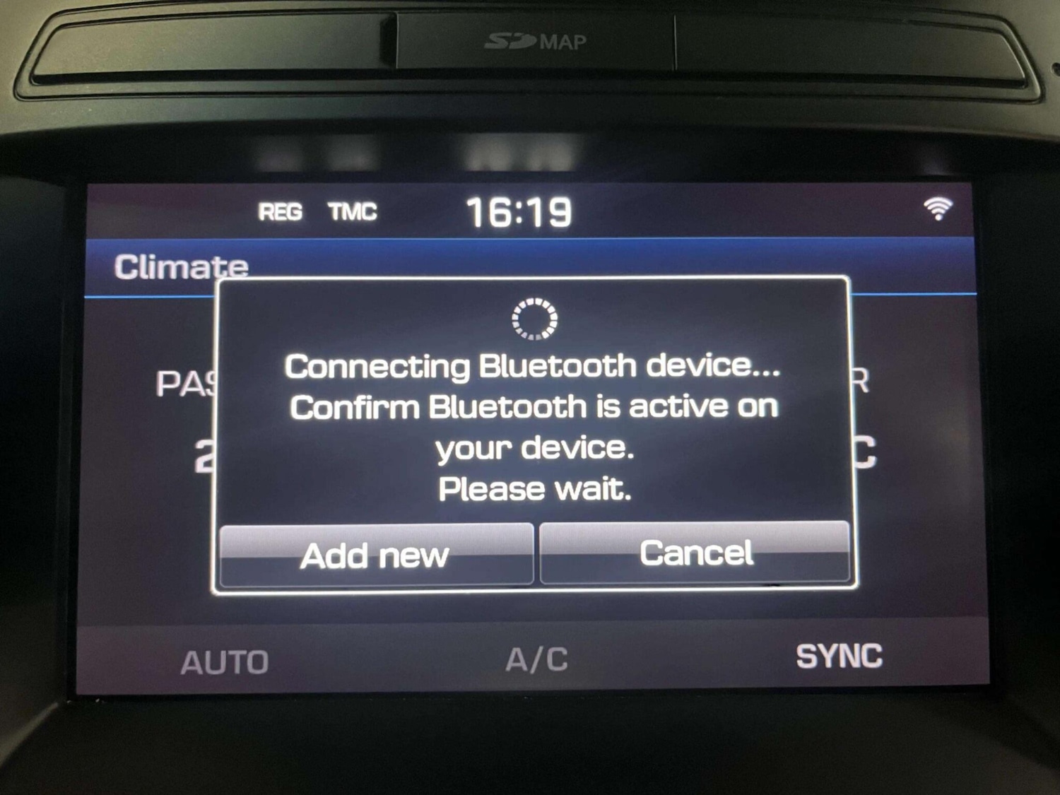 Used Hyundai Santa Fe 2016 for sale - 76512043: Photo 31