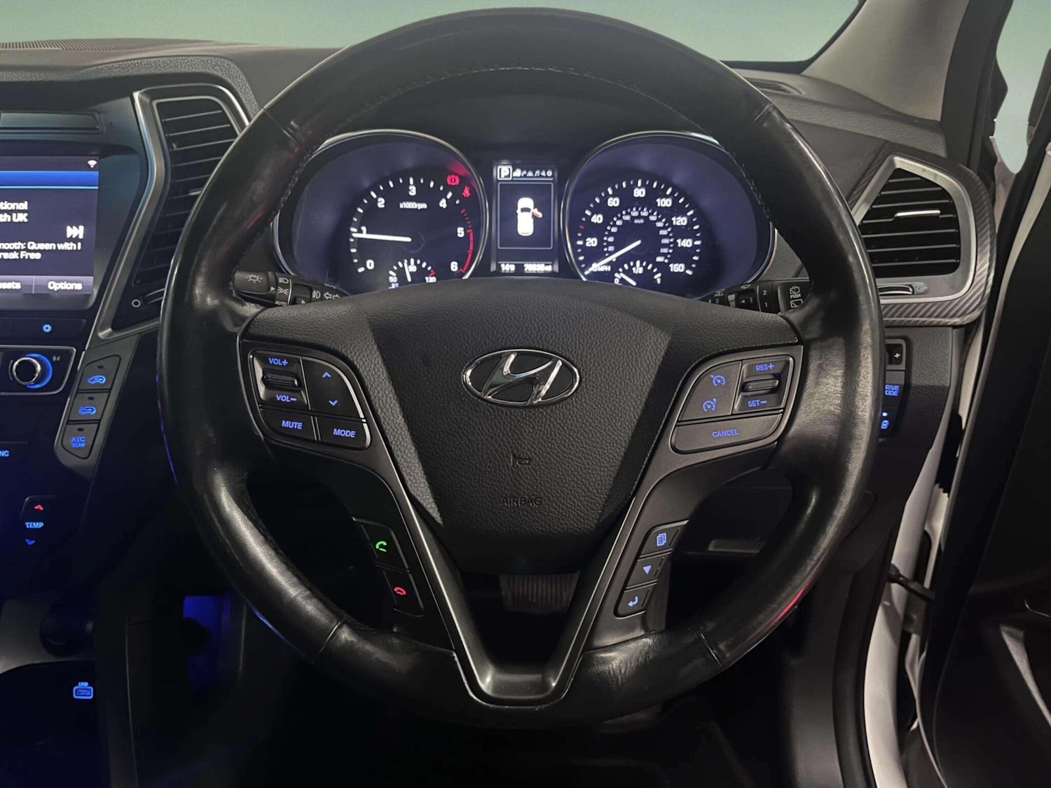 Used Hyundai Santa Fe 2016 for sale - 76512043: Photo 39