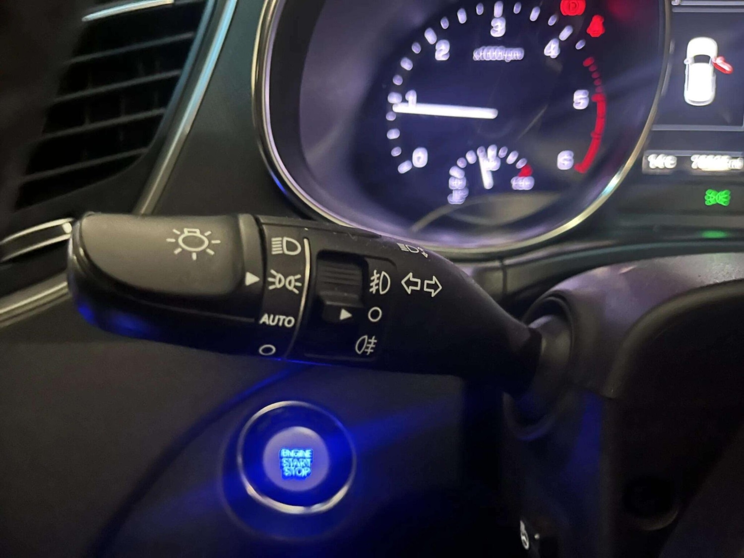 Used Hyundai Santa Fe 2016 for sale - 76512043: Photo 42