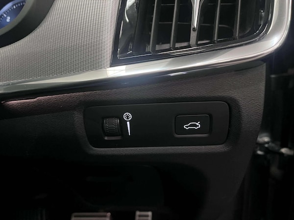 Used Volvo S90 2018 for sale - 76226529: Photo 35