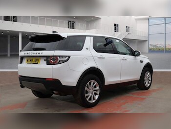 Used Land Rover Discovery Sport 2018 for sale - 77496683: Photo