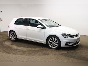 Used Volkswagen Golf 2017 for sale - 77344944: Photo
