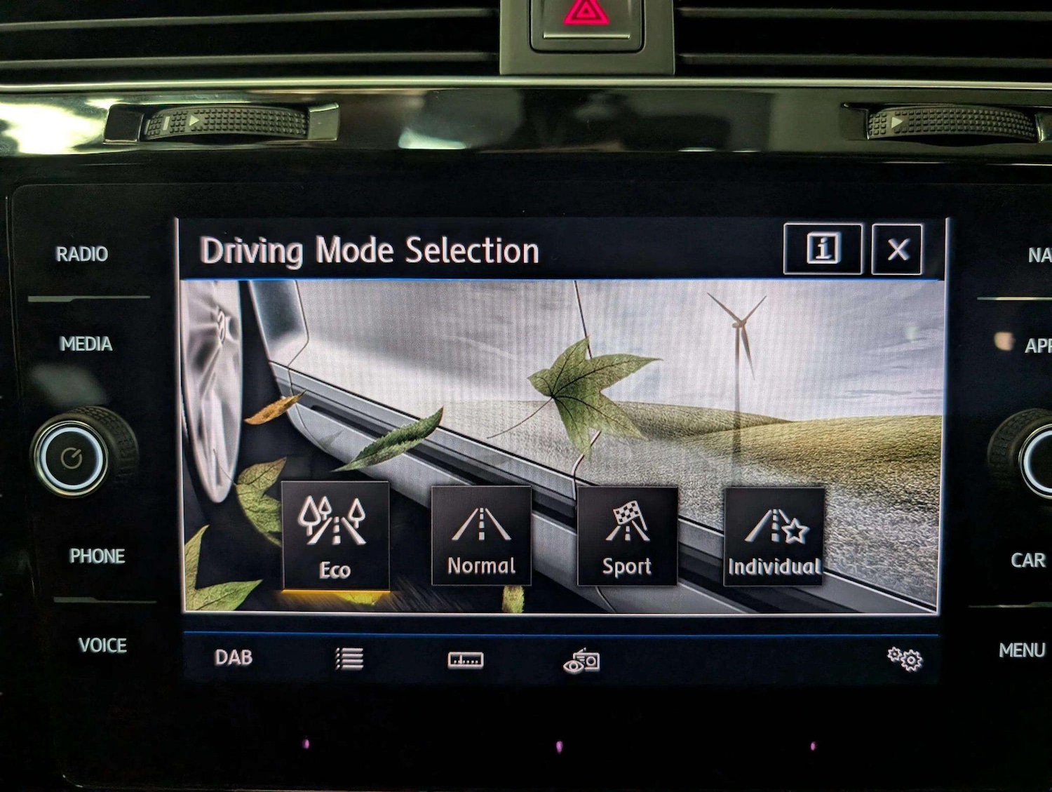 Used Volkswagen Golf 2017 for sale - 77344944: Photo 23