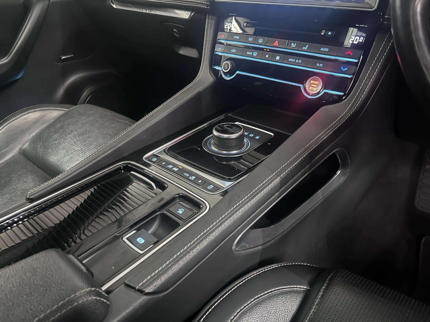 Used Jaguar F-Pace 2019 for sale - 76109310: Photo 40