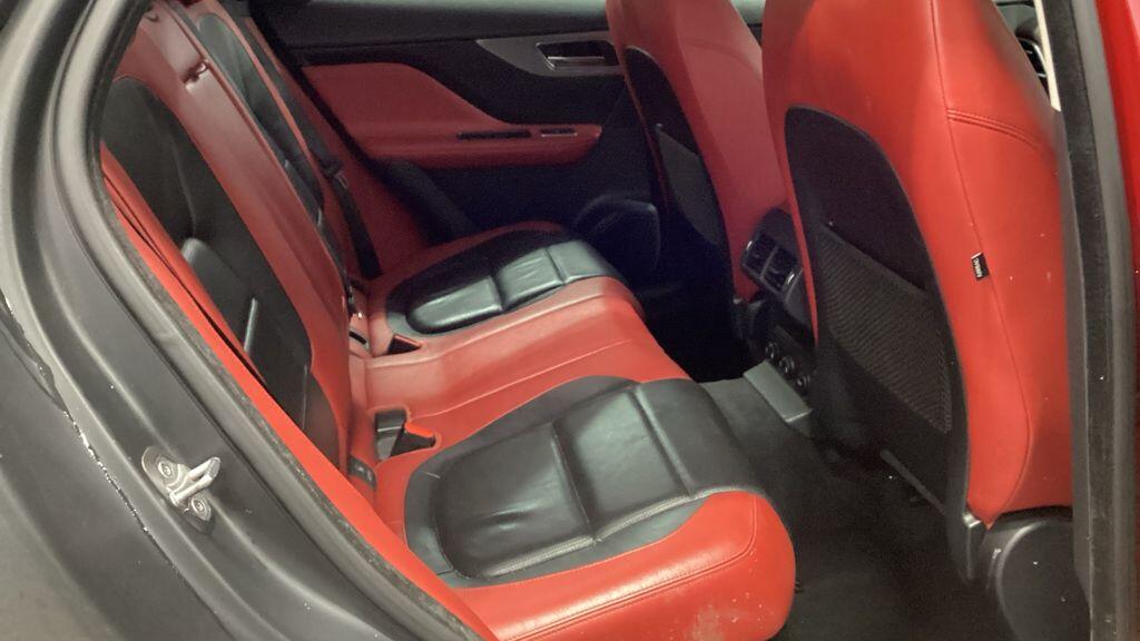 Used Jaguar F-Pace 2016 for sale - 76926091: Photo 10