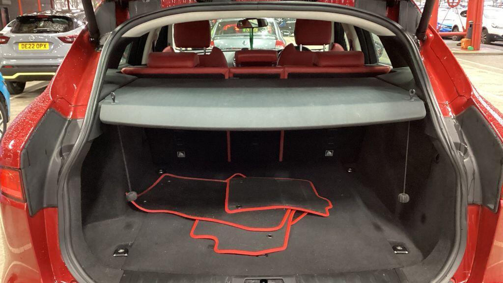 Used Jaguar F-Pace 2016 for sale - 76926091: Photo 11