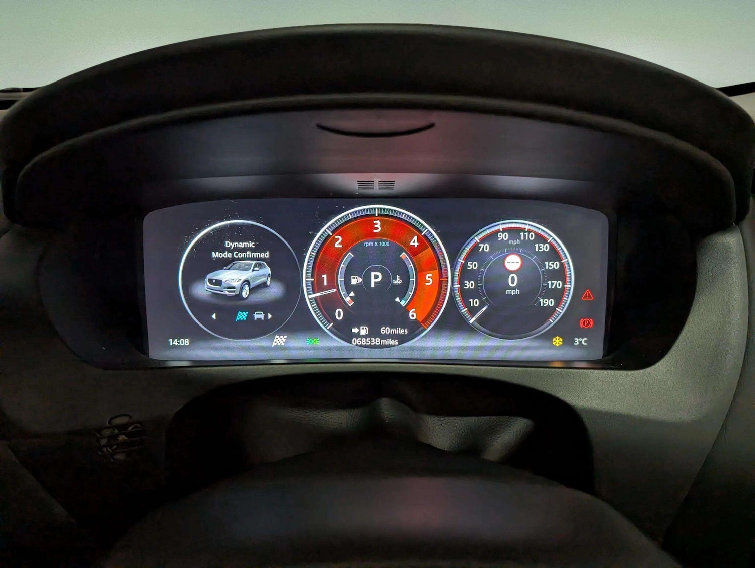 Used Jaguar F-Pace 2016 for sale - 76926091: Photo 19