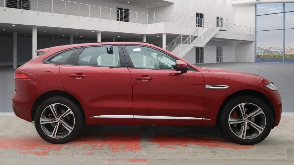 Used Jaguar F-Pace 2016 for sale - 76926091: Photo 2