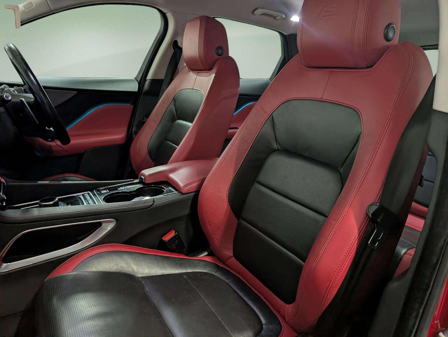 Used Jaguar F-Pace 2016 for sale - 76926091: Photo 45