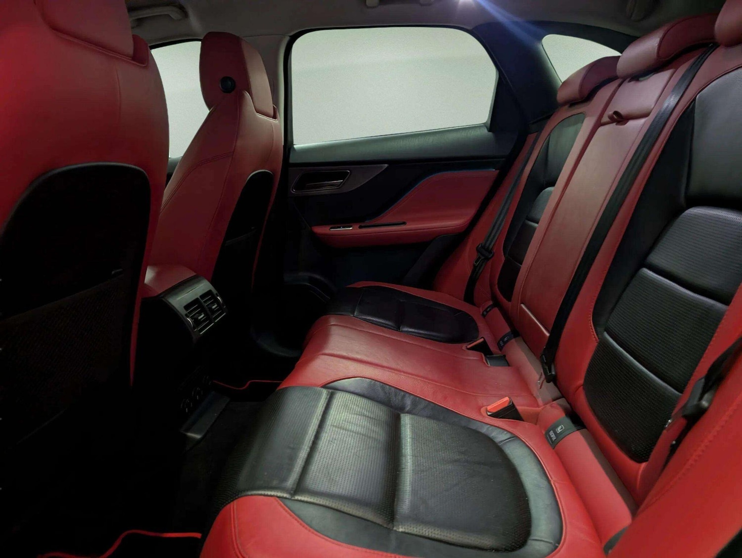 Used Jaguar F-Pace 2016 for sale - 76926091: Photo 46