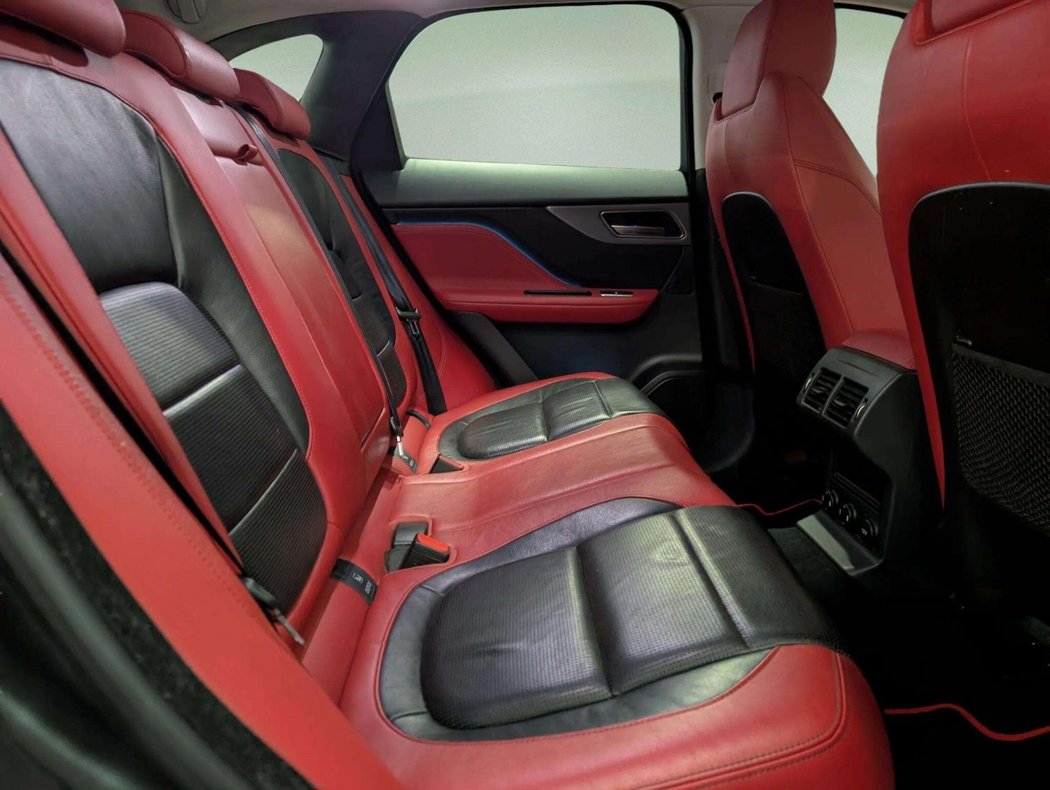 Used Jaguar F-Pace 2016 for sale - 76926091: Photo 47