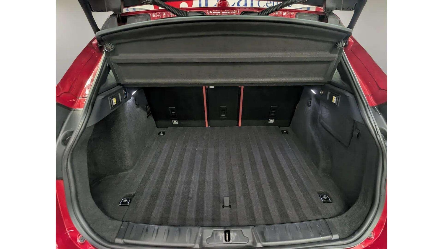 Used Jaguar F-Pace 2016 for sale - 76926091: Photo 48