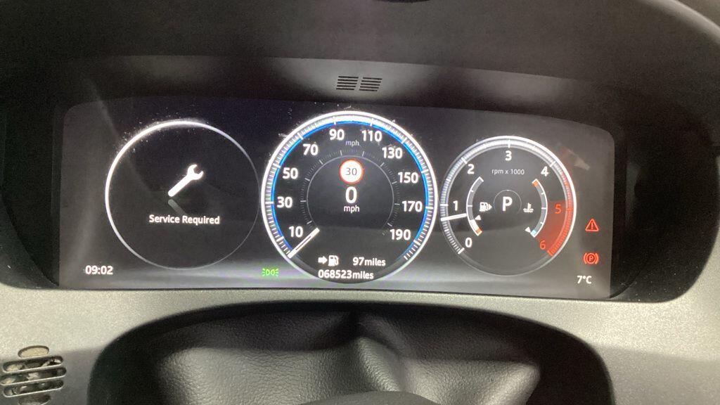 Used Jaguar F-Pace 2016 for sale - 76926091: Photo 8