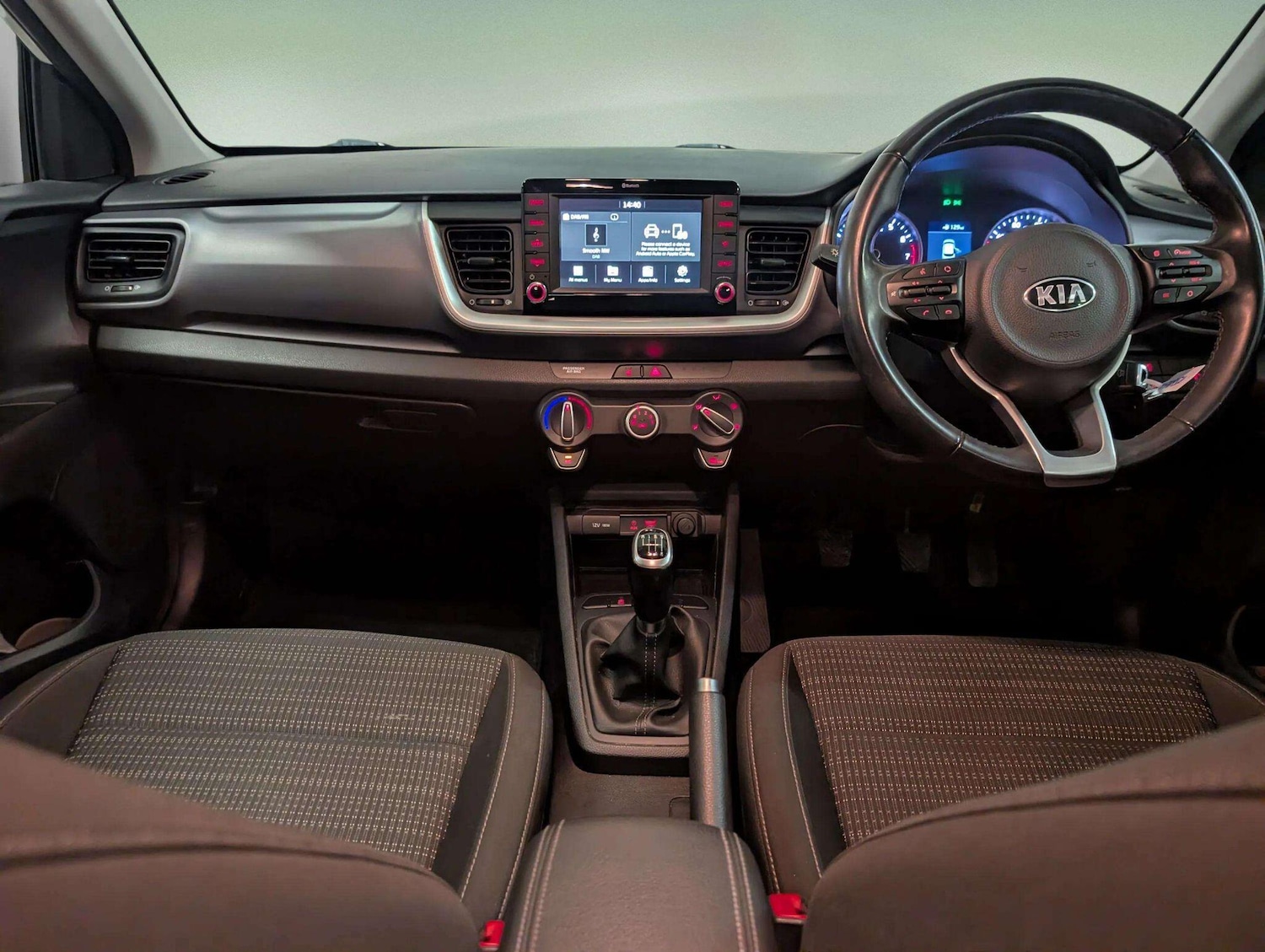 Used Kia Stonic 2019 for sale - 77377454: Photo 2