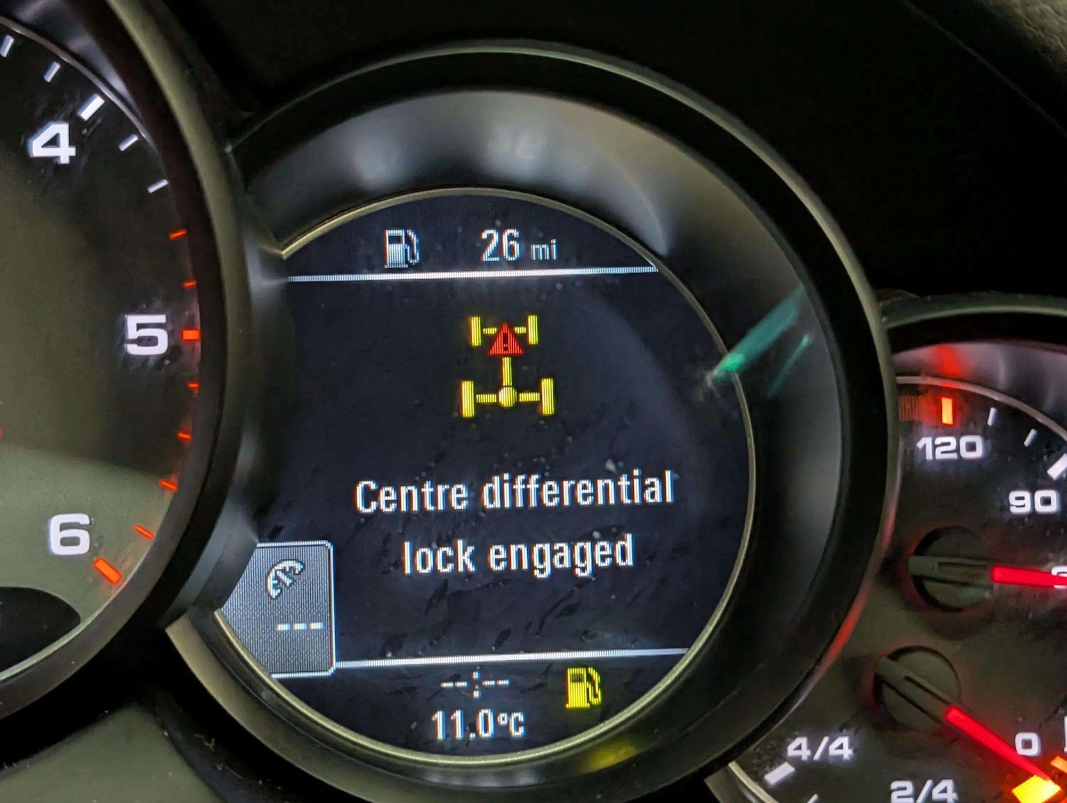 Used Porsche Cayenne 2016 for sale - 76042630: Photo 39