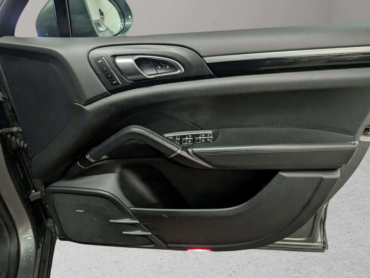 Used Porsche Cayenne 2016 for sale - 76042630: Photo 43