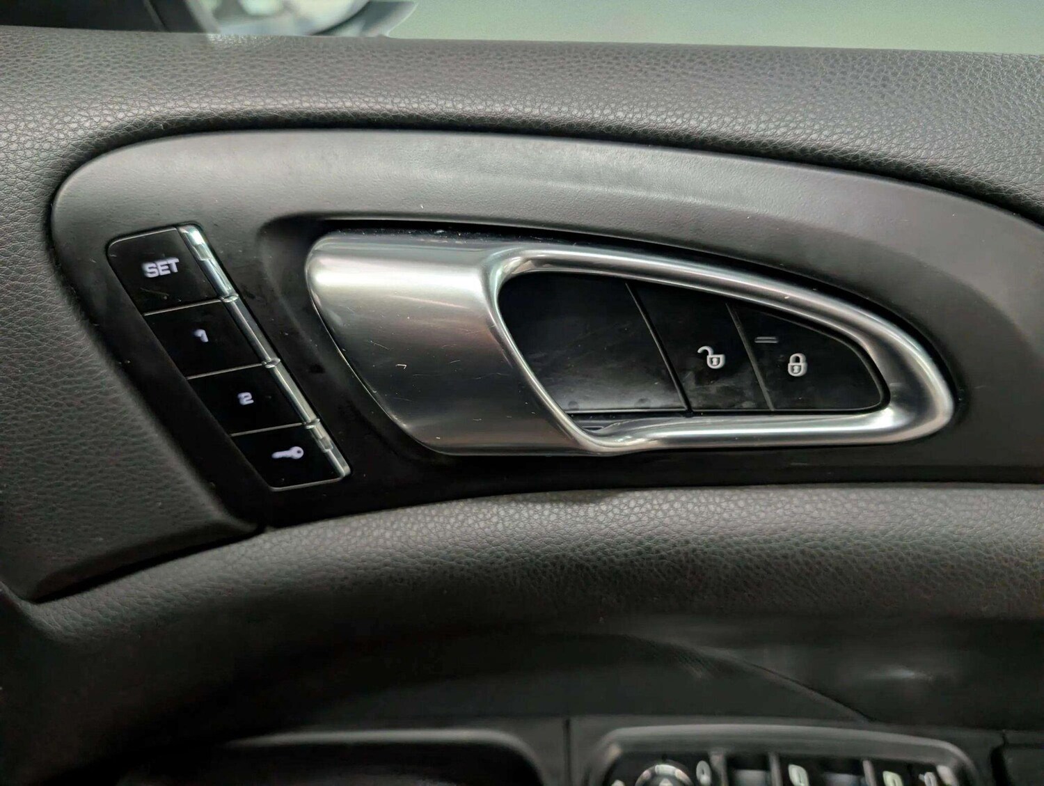 Used Porsche Cayenne 2016 for sale - 76042630: Photo 46