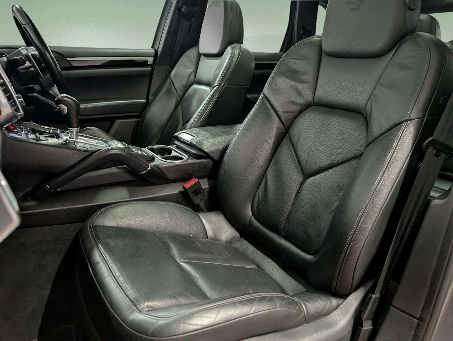 Used Porsche Cayenne 2016 for sale - 76042630: Photo 48