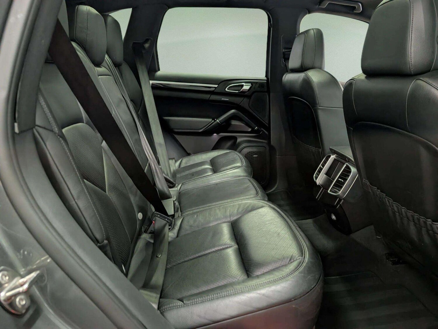 Used Porsche Cayenne 2016 for sale - 76042630: Photo 49