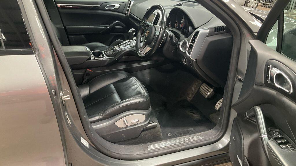 Used Porsche Cayenne 2016 for sale - 76042630: Photo 8