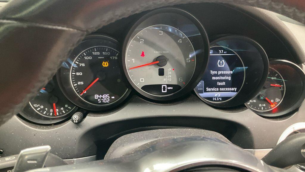 Used Porsche Cayenne 2016 for sale - 76042630: Photo 9