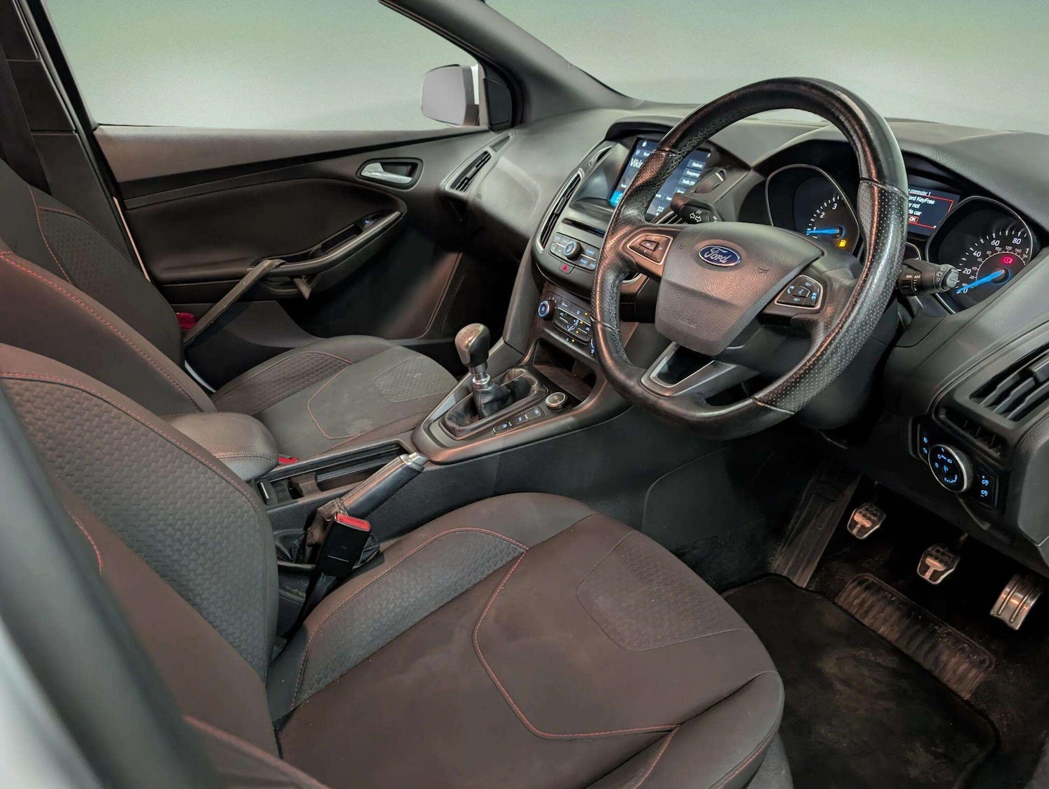 Used Ford Focus 2017 for sale - 76227036: Photo 14