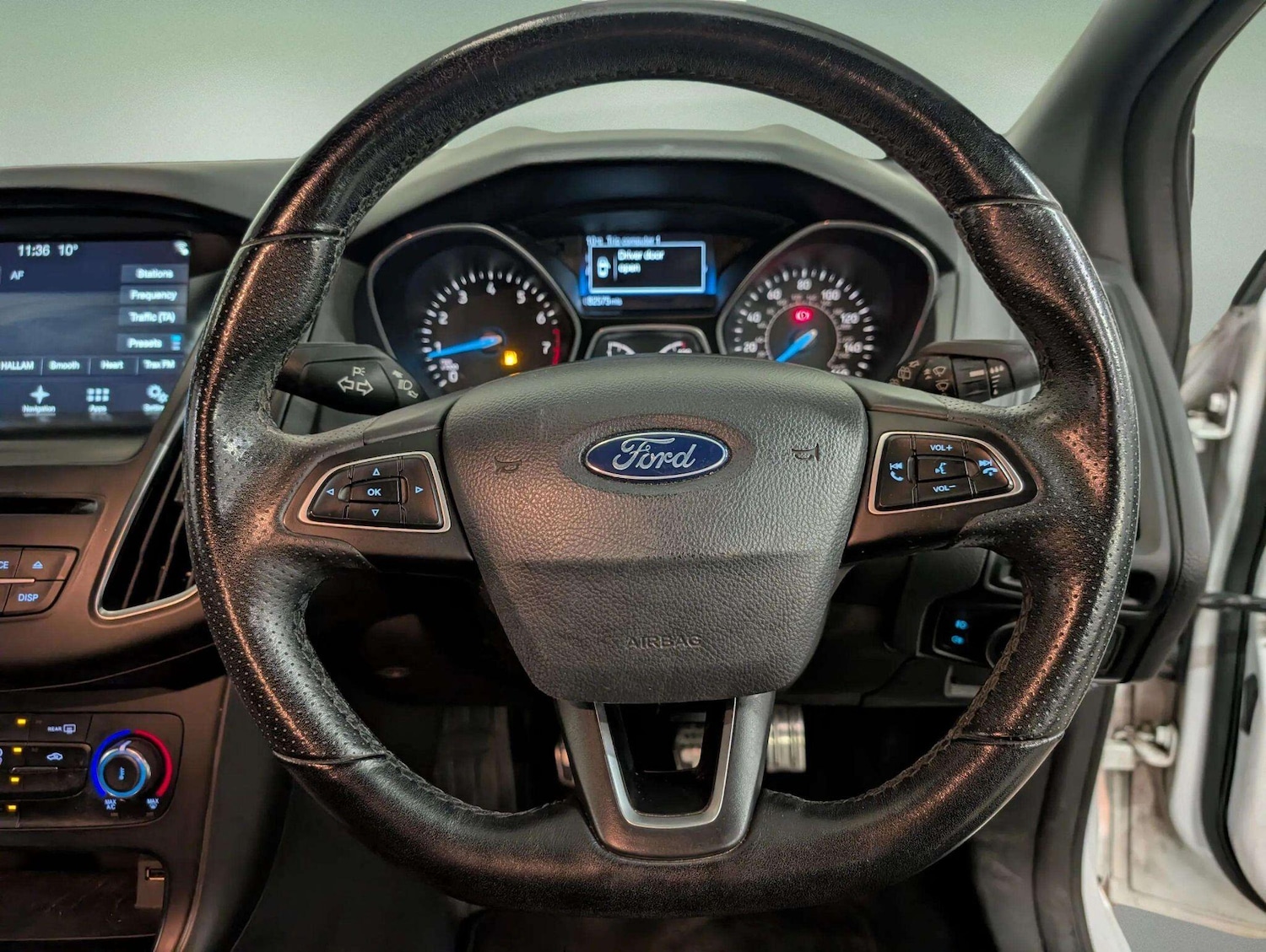 Used Ford Focus 2017 for sale - 76227036: Photo 29