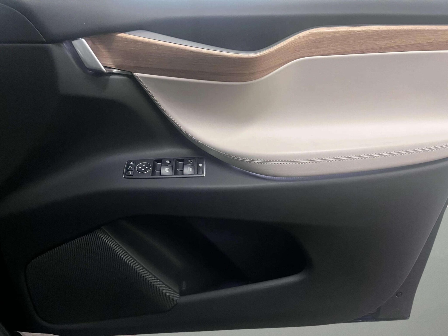 Used Tesla Model X 2018 for sale - 76060773: Photo 55