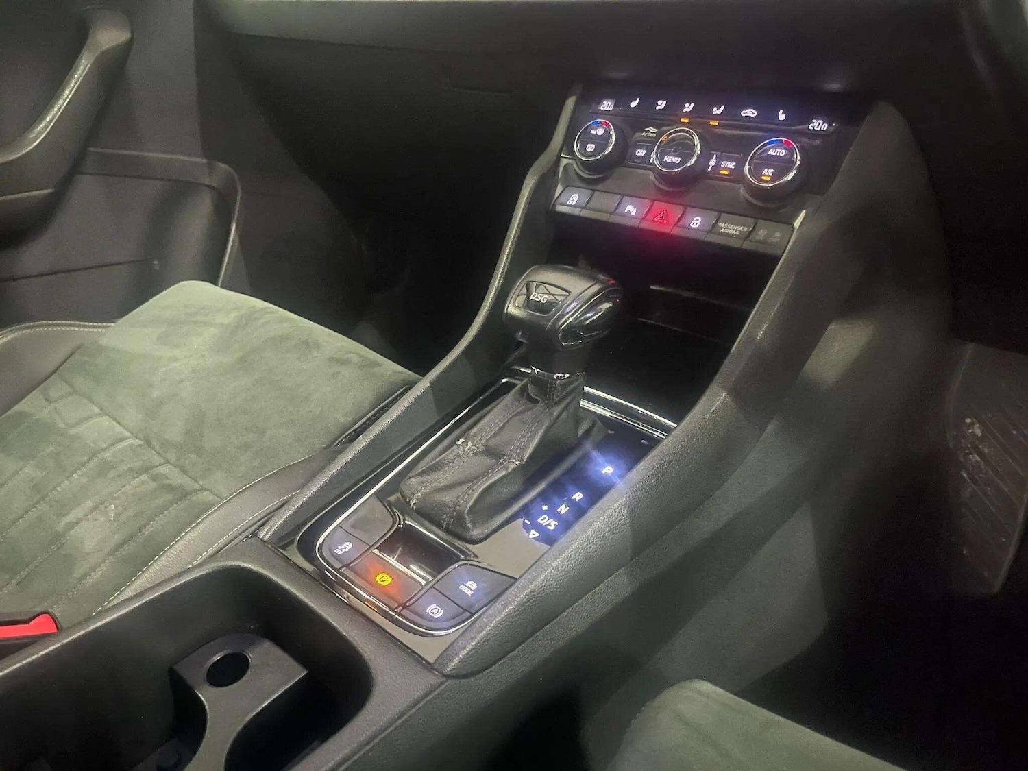 Used Skoda Karoq 2019 for sale - 76388046: Photo 35