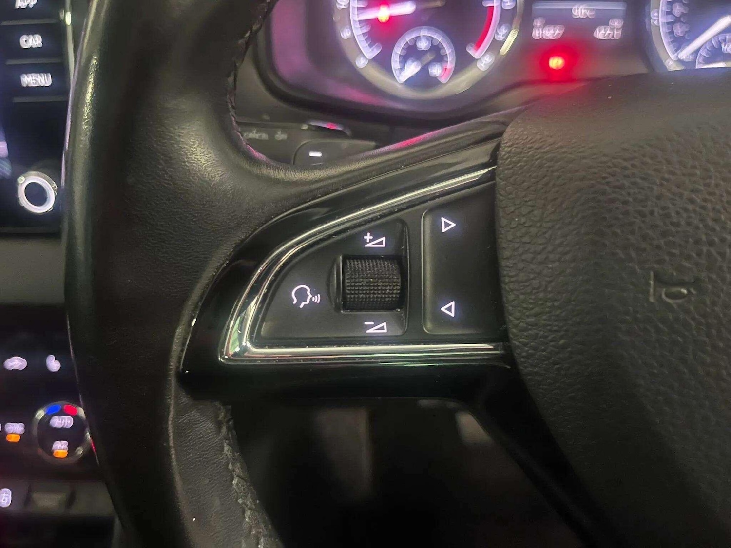 Used Skoda Karoq 2019 for sale - 76388046: Photo 40