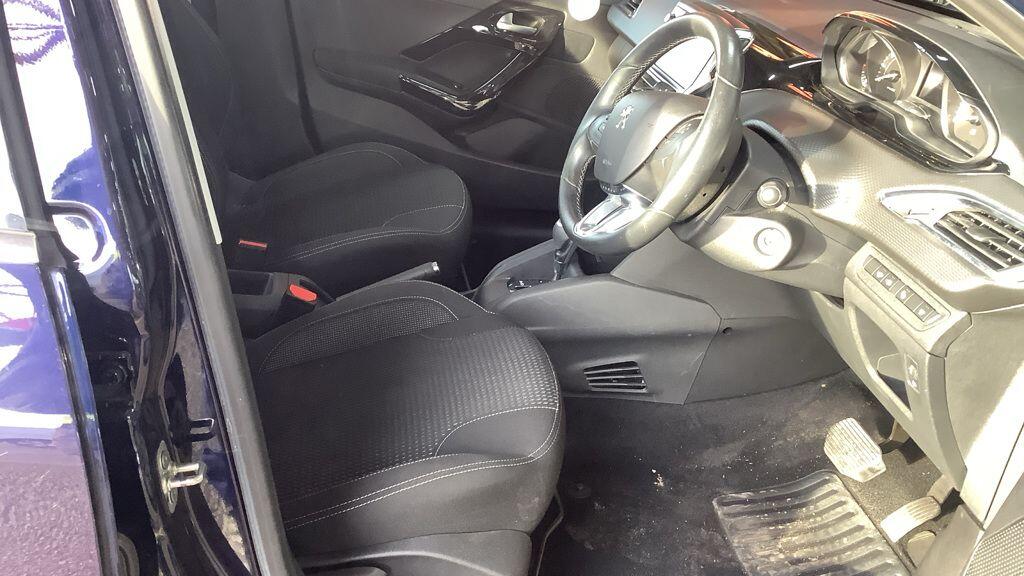 Used Peugeot 208 2019 for sale - 77229918: Photo 4