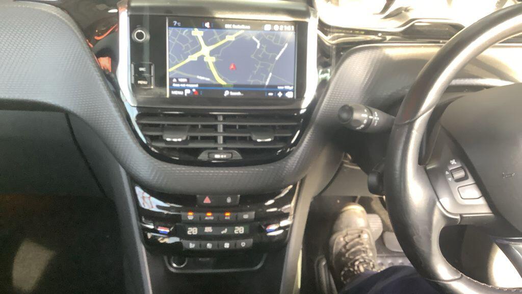 Used Peugeot 208 2019 for sale - 77229918: Photo 6