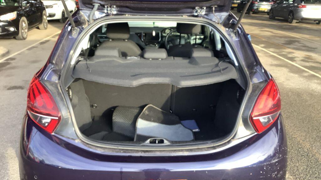 Used Peugeot 208 2019 for sale - 77229918: Photo 8